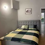 Double Near Square 2 Balconies * Бухарест