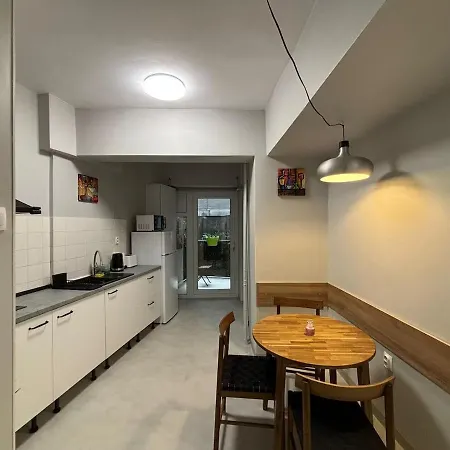 Double Near Square 2 Balconies 布加勒斯特