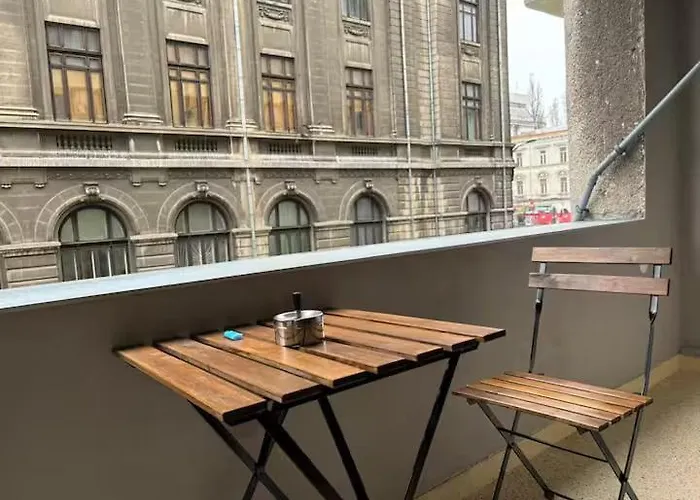 Double Near Square 2 Balconies 公寓 *