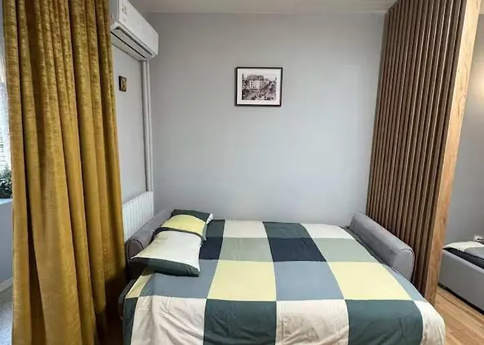 Double Near Square 2 Balconies * 布加勒斯特