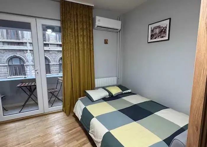 公寓 Double Near Square 2 Balconies *