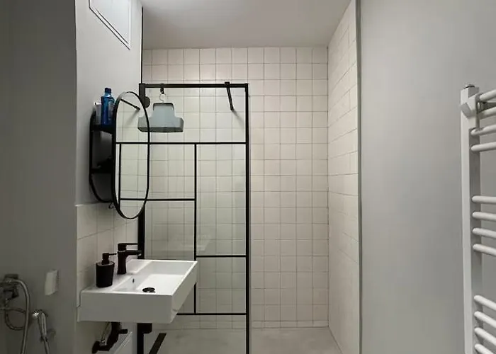 Double Near Square 2 Balconies * 布加勒斯特